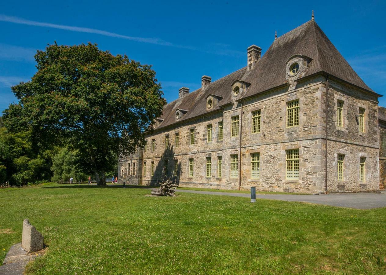 Auberge Le Canard Qui Rit Plelauff Экстерьер фото