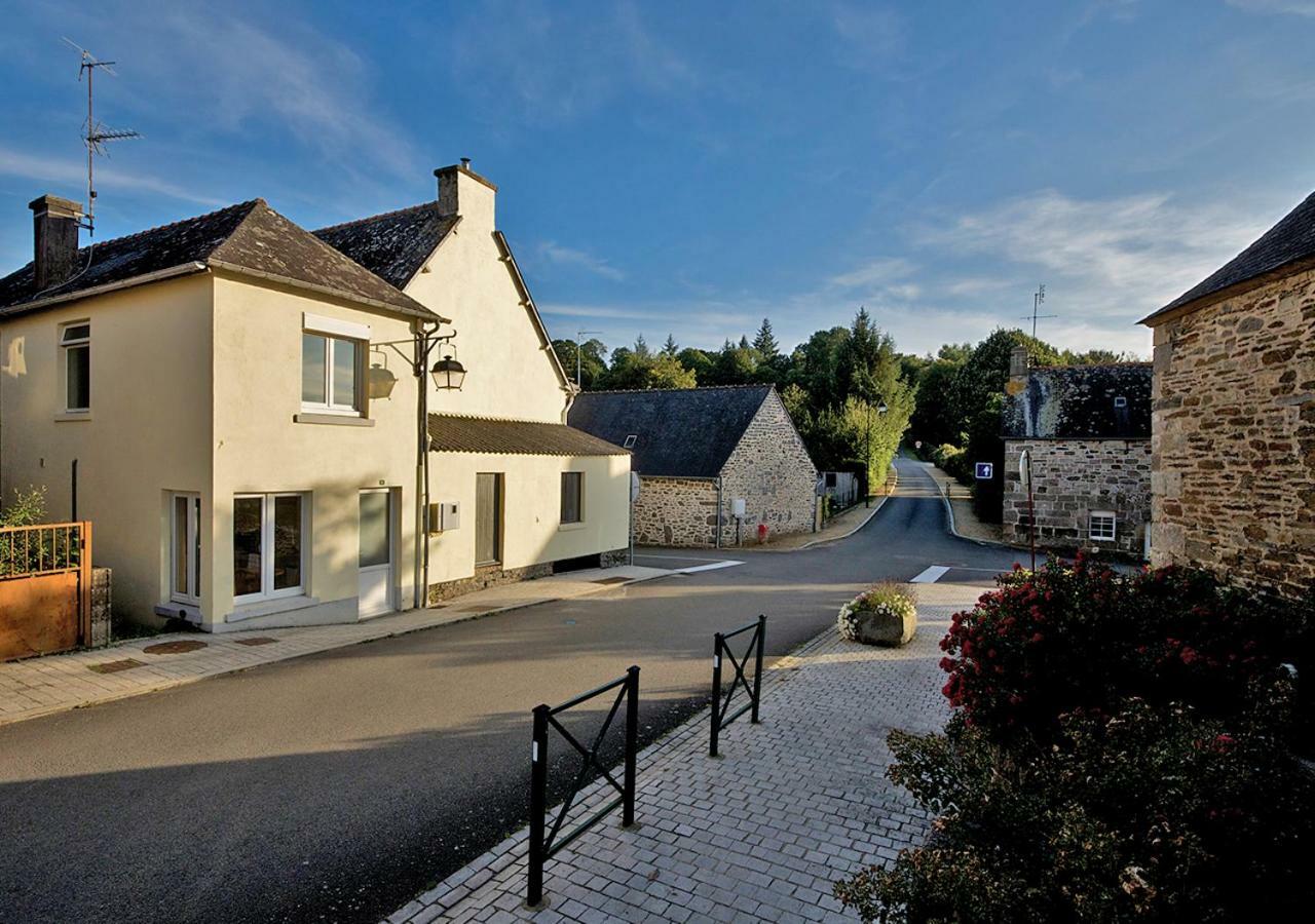 Auberge Le Canard Qui Rit Plelauff Экстерьер фото